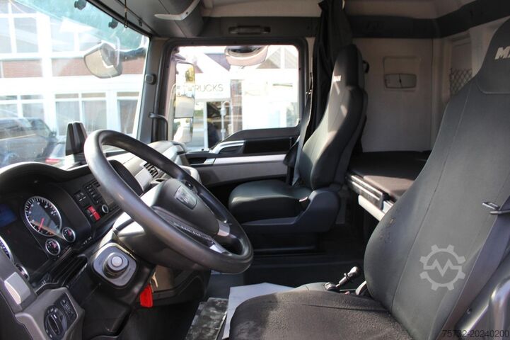 Standard tractor unit MAN TGX 18.480 E6 Flachdach   2 Tanks   Retarder