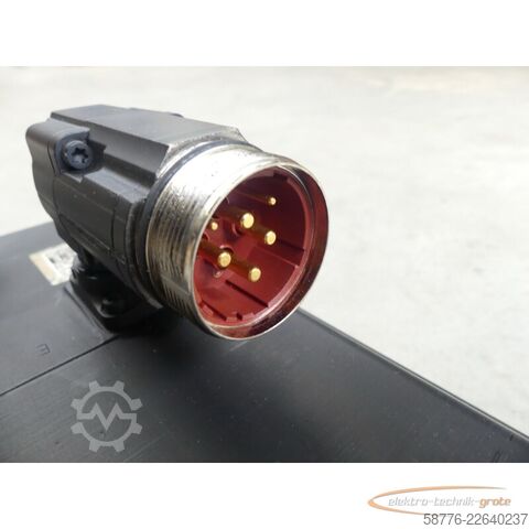 Control unit KUKA 1FK7105-5AY81-1YY3-Z S18 Servomotor SN: YFVN50665138003