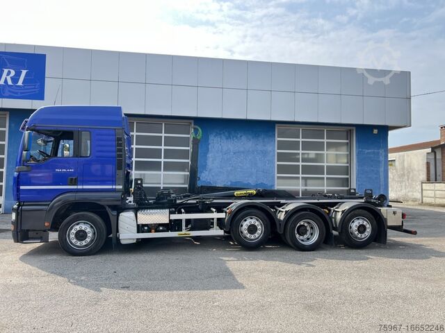 Demountable truck MAN TGA 26.440