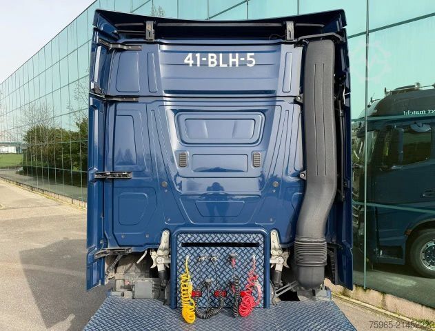 Standard tractor unit MERCEDES-BENZ Actros 963-4-D