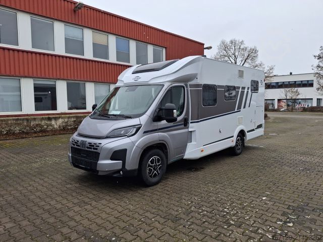 Semi-integrated camper CARADO T 328