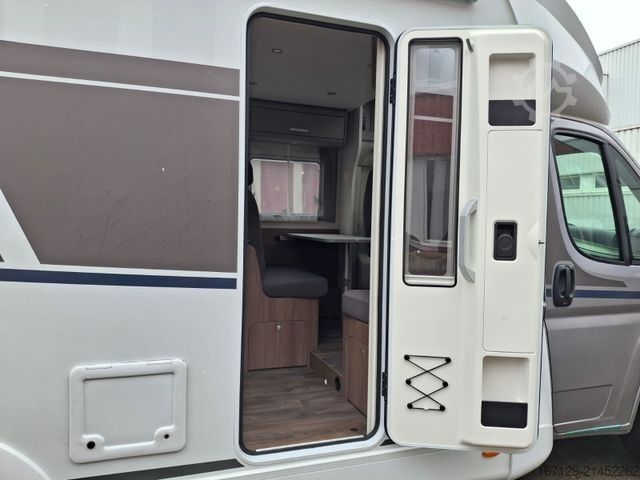 Semi-integrated camper CARADO T 328