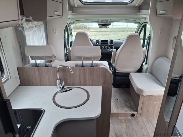 Semi-integrated camper CARADO T 328 pro+ / Safety ACC / Fiat / Hubbett
