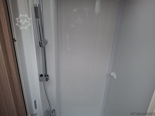 Semi-integrated camper CARADO T 328 pro+ / Safety ACC / Fiat / Hubbett