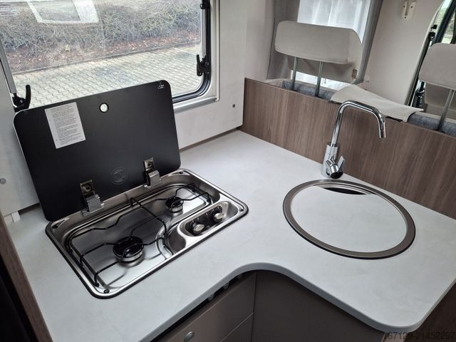 Semi-integrated camper CARADO T 328 pro+ / Safety ACC / Fiat / Hubbett