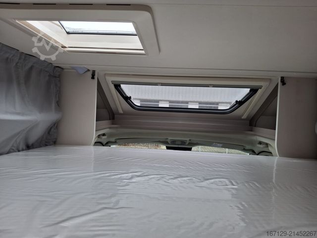 Semi-integrated camper CARADO T 328 pro+ / Safety ACC / Fiat / Hubbett