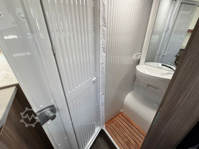 Semi-integrated camper CARADO V V132 pro+ / Automatik / TV Paket / 6E Heizung