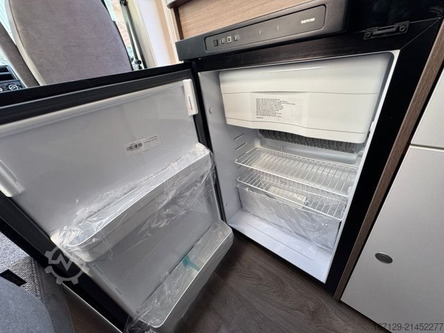 Semi-integrated camper CARADO V V132 pro+ / Automatik / TV Paket / 6E Heizung