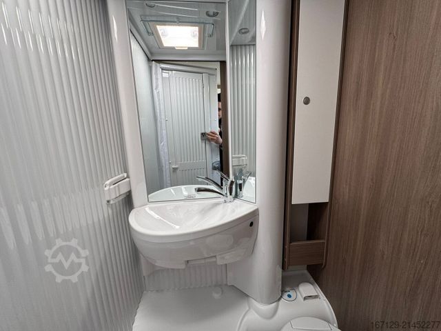 Semi-integrated camper CARADO V V132 pro+ / Automatik / TV Paket / 6E Heizung