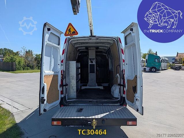 Lifting platform Renault Master 145.35 nacelle klubb
