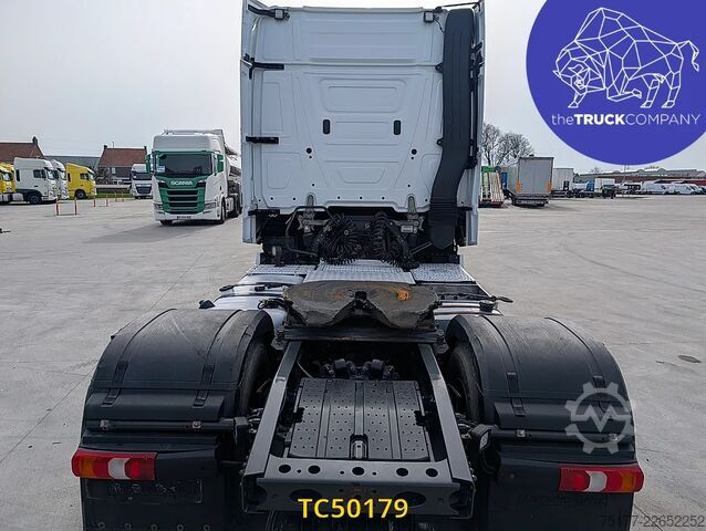 Standard-SZM Mercedes-Benz Actros 1963
