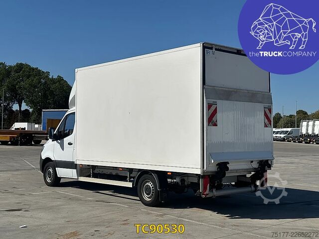 Suitcase Mercedes-Benz Sprinter 317 CDI KOFFER MET LIFT - AUTOMAAT