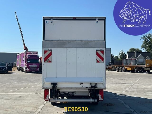 Suitcase Mercedes-Benz Sprinter 317 CDI KOFFER MET LIFT - AUTOMAAT