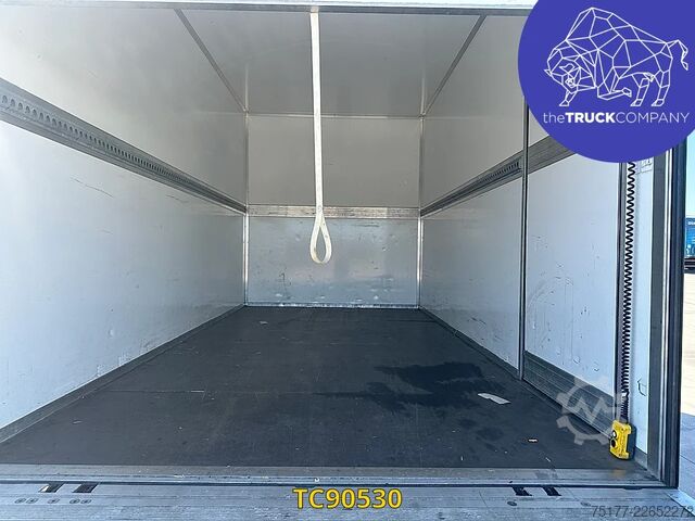 Suitcase Mercedes-Benz Sprinter 317 CDI KOFFER MET LIFT - AUTOMAAT