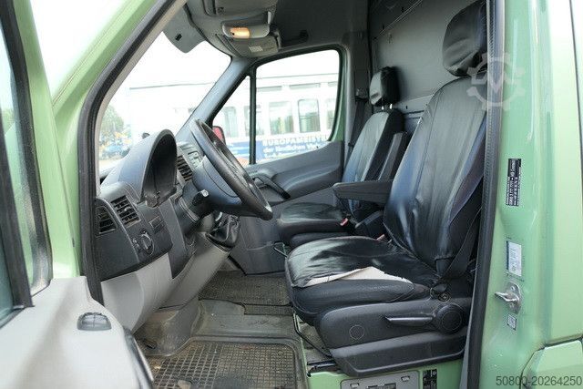 High top van MERCEDES-BENZ 316 CDI Sprinter 4x2, Klima, Bott-Regale, AHK