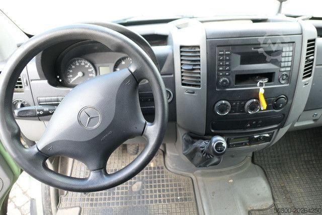 High top van MERCEDES-BENZ 316 CDI Sprinter 4x2, Klima, Bott-Regale, AHK