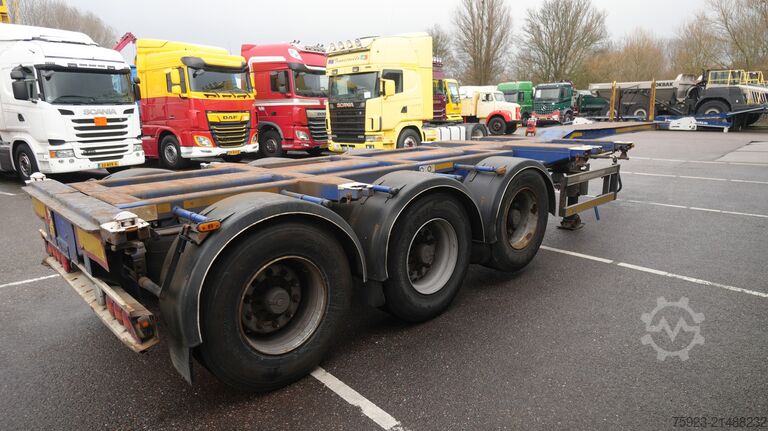 Containertransport D-tec FT-43-03-V Flexitrailer multi container chassis...