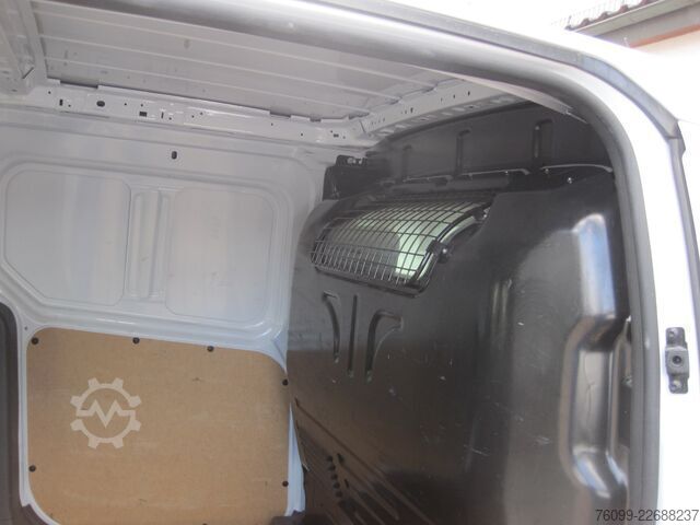 Long-wheelbase panel van Ford Transit Connect 240 lang L2 Trend