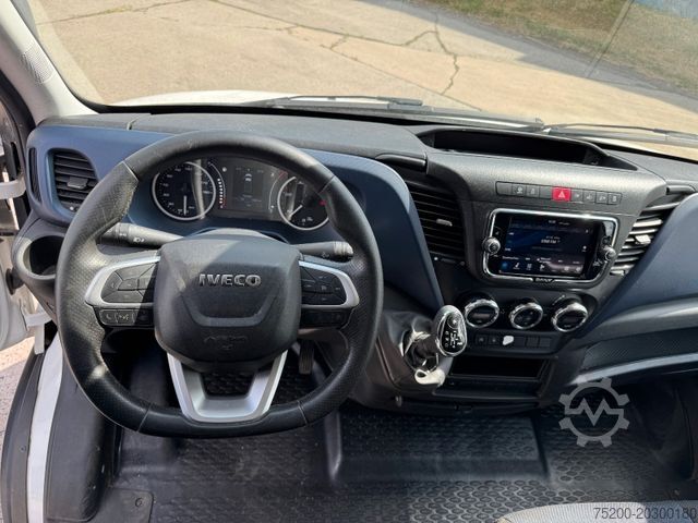 Box van IVECO Daily Fahrgestell Einzelkabine 35 S ... Radstand