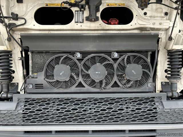 Standard-SZM Volvo FH 420 Globetrotter / 861 dkm / Night AC / VEB+...