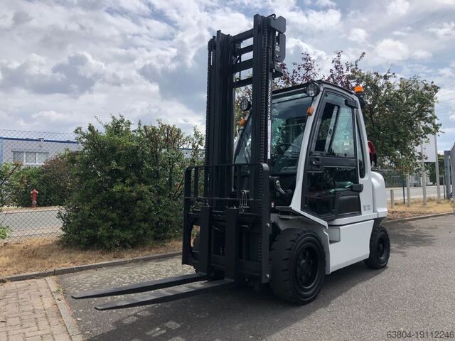 Treibgasstapler UniCarriers UG1D2A32LQ (DX32)