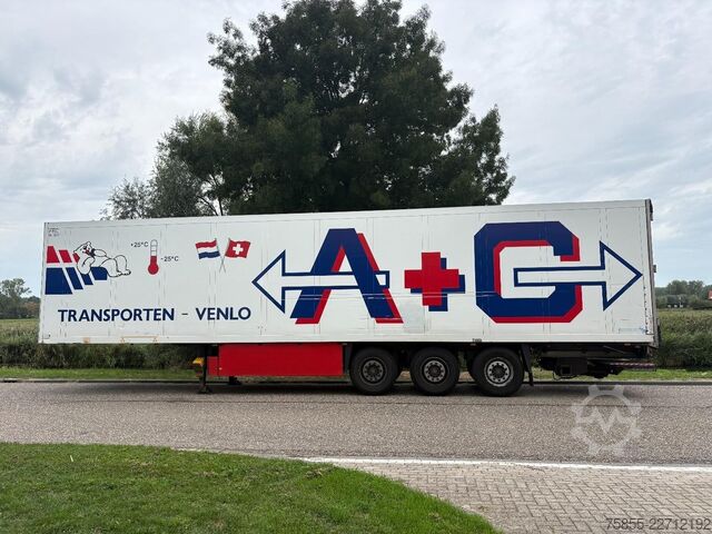 Kühl-/Tiefkühltransport Schmitz SKO 24 Carrier Maxima 1300 / SAF Disc / Loading...
