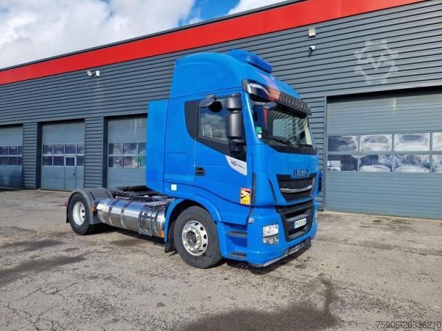 Standard tractor unit Iveco Stralis NP460