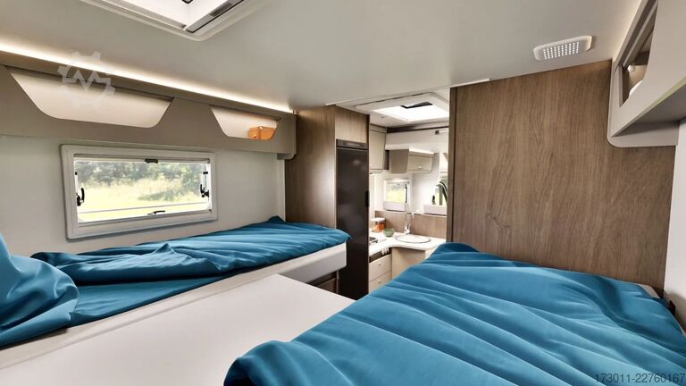 Alcove camper CARADO A328 pro 140PS 5. Sitze Lithium Markise