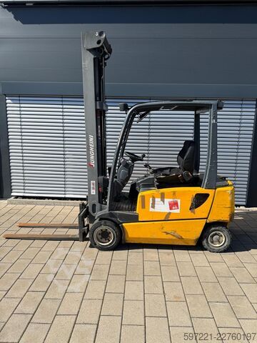 Electric - 3 wheels Jungheinrich EFG VAC 20