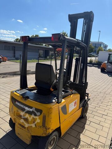 Electric - 3 wheels Jungheinrich EFG VAC 20