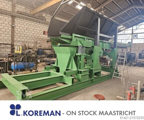 Metso Trichter mit Vibrationsrinne  Metso Hopper with Vibrating Chute