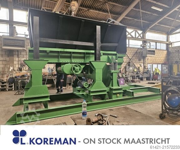 Metso Trichter mit Vibrationsrinne  Metso Hopper with Vibrating Chute