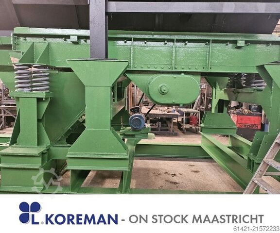 Metso Trichter mit Vibrationsrinne  Metso Hopper with Vibrating Chute