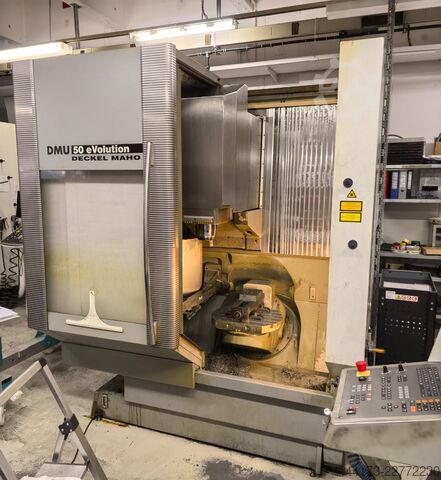 Universal machining center DMG DMU 50 eVolution