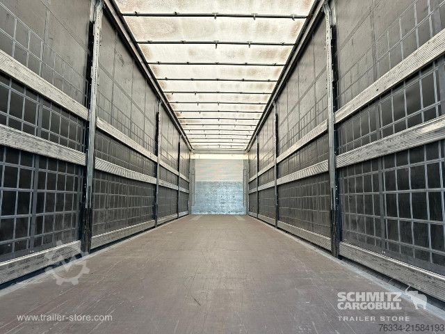 Auflieger mit Pritsche & Plane Schmitz Cargobull Semitrailer Curtainsider Standard