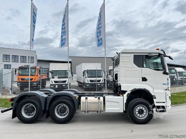 Standard tractor unit MAN TGS 33.510 BB 6x4 FG/RS 3,30m/59 to./NA/AHK/Neu