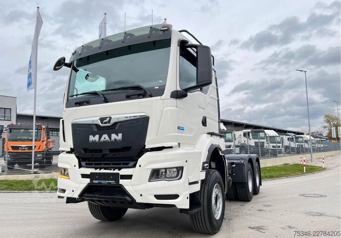 Truck chassis MAN TGS 33.510 BB 6x4 CH/RS 3,30 m/59 to./NA/AHK/Neu
