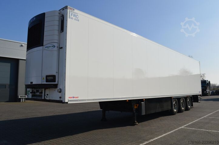 Kühlsattelauflieger SCHMITZ CARGOBULL SKO FP 45 Carrier Vector 1550