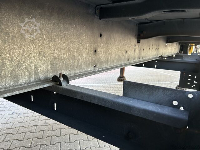 Koffer Schmitz Cargobull SCB S2 / Box Trailer / Disk Brakes / APK TUV 11-26