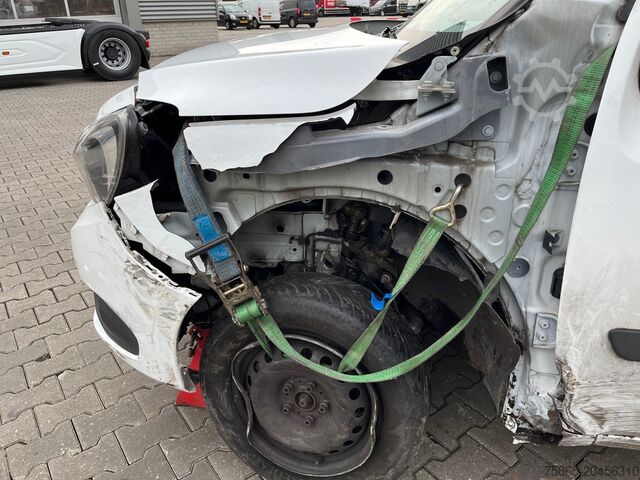 Hochdachkombi Mercedes-Benz Citan 109 CDI / Extra Lang / UNFALL / DAMAGE