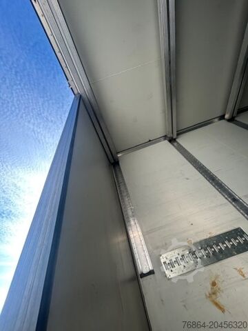 Tieflader-Sattelauflieger KRONE SD KüHLAUFLIEGER ,CARRIER VECTOR 1950