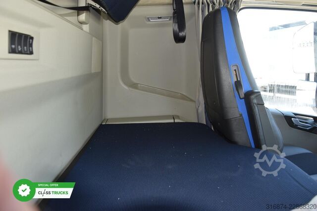 Standard tractor unit VOLVO FH 460 Globetrotter XL i-Save