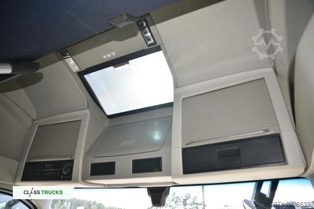 Standard tractor unit VOLVO FH 460 Globetrotter XL Varios i-Save
