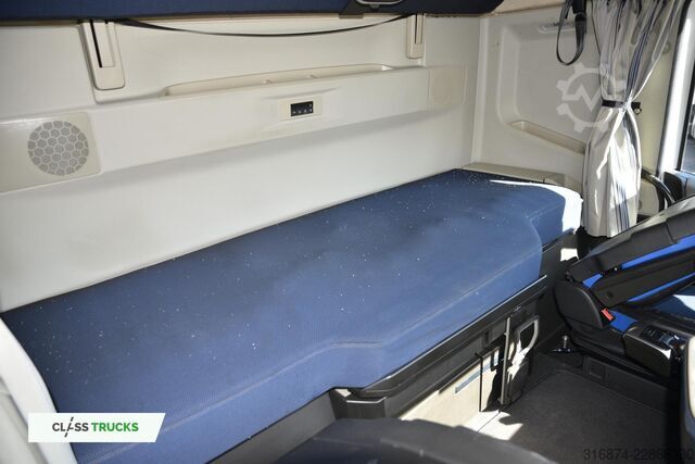 Standard tractor unit VOLVO FH 460 Globetrotter XL Varios i-Save