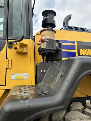 Komatsu WA320-8 Komatsu WA320-8