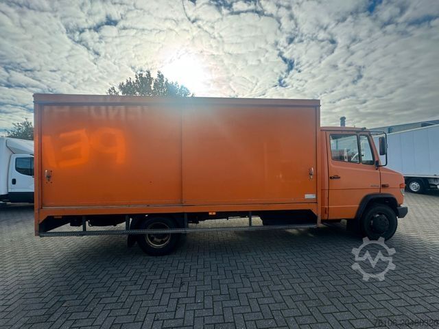 Box truck MERCEDES-BENZ 816 D VARIO Koffer *Ahk*