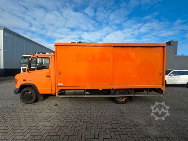 Box truck MERCEDES-BENZ 816 D VARIO Koffer *Ahk*