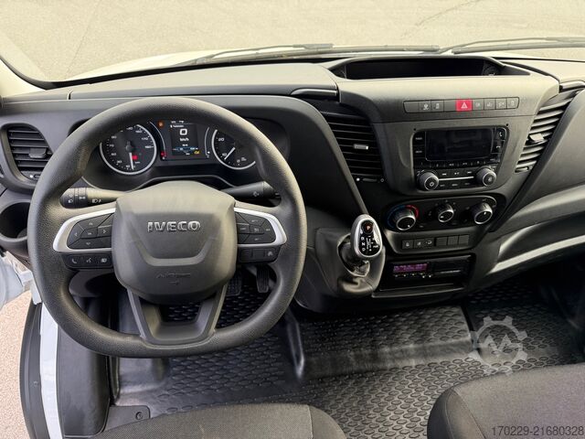 Transporter mit Koffer Iveco DAILY 72-180