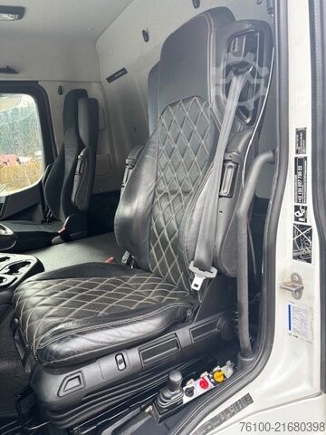 Dreiseitenkipper LKW Mercedes-Benz Arocs 2846 Kipper+HIAB 232-5