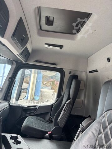 Dreiseitenkipper LKW Mercedes-Benz Arocs 2846 Kipper+HIAB 232-5